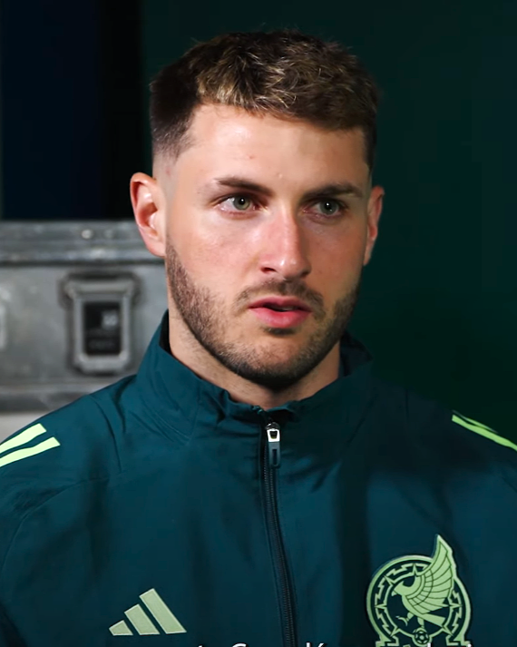 Santiago Gimenez portrait for Mexico